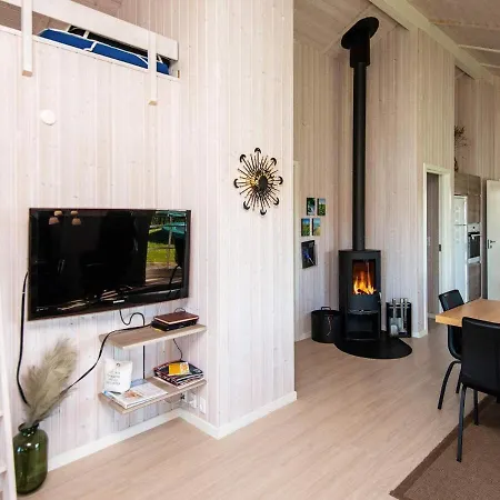 10 Person In Vakantiehuis Ansager