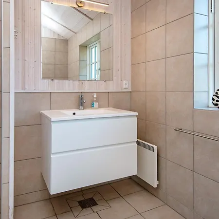 10 Person In Ansager-by Traum *