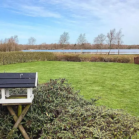 10 Person In Ansager-by Traum *