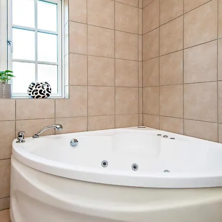 5 Star Holiday Home In Ansager *
